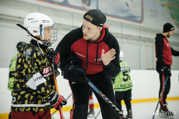 Тренер по хоккею