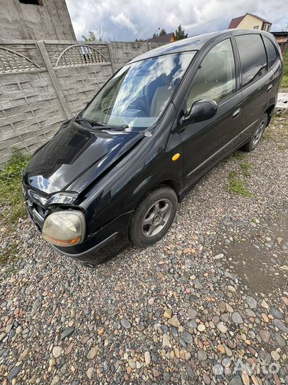 Nissan Tino 1.8 AT, 1999, битый, 100 000 км