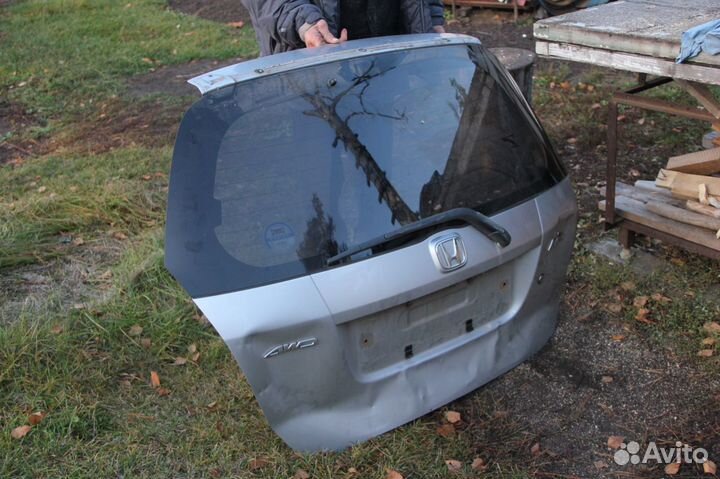 Задняя дверь Honda fit