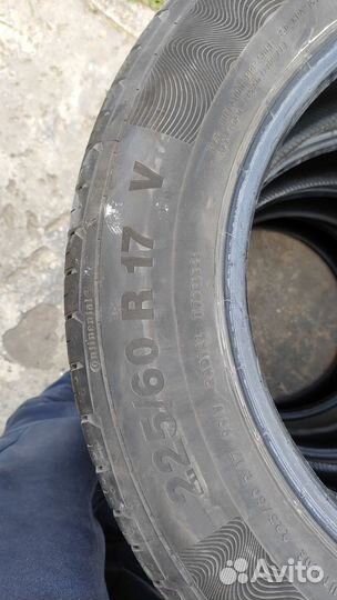 Continental ContiPremiumContact 5 SUV 225/60 R17 99V