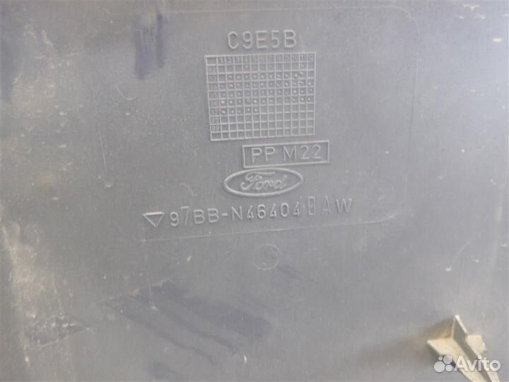 Обшивка крышки багажника Форд Мондео 2