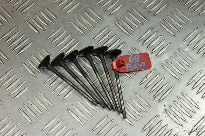 Клапан выпускной Honda CBR900RR Fireblade SC28