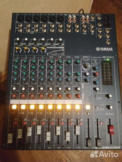 Микшерный пульт Yamaha MG124cx