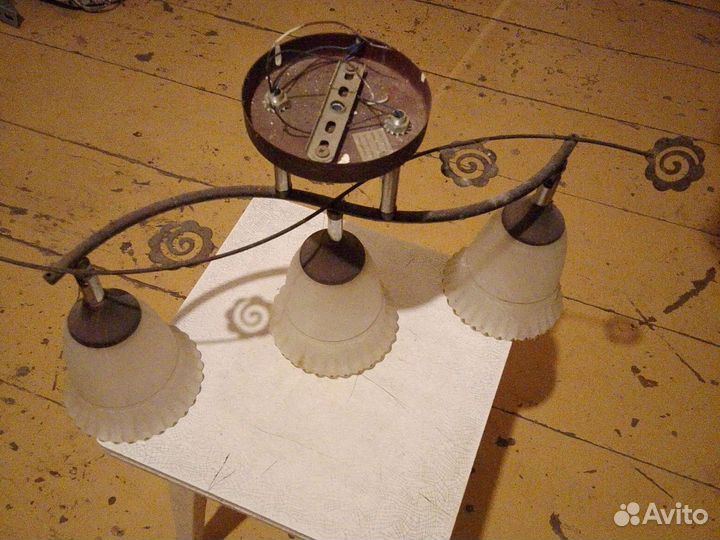 Светильник потолочный