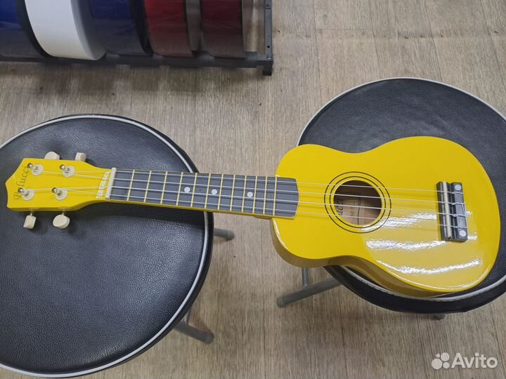 Укулеле сопрано жёлтая