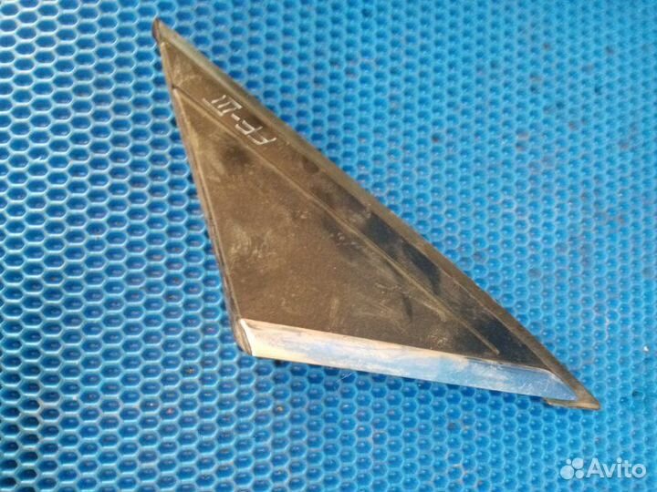 Уголок Ford Focus 3