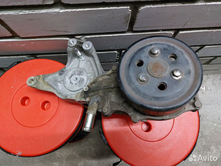 Насос водяной помпа Honda Accord 8 K24Z3