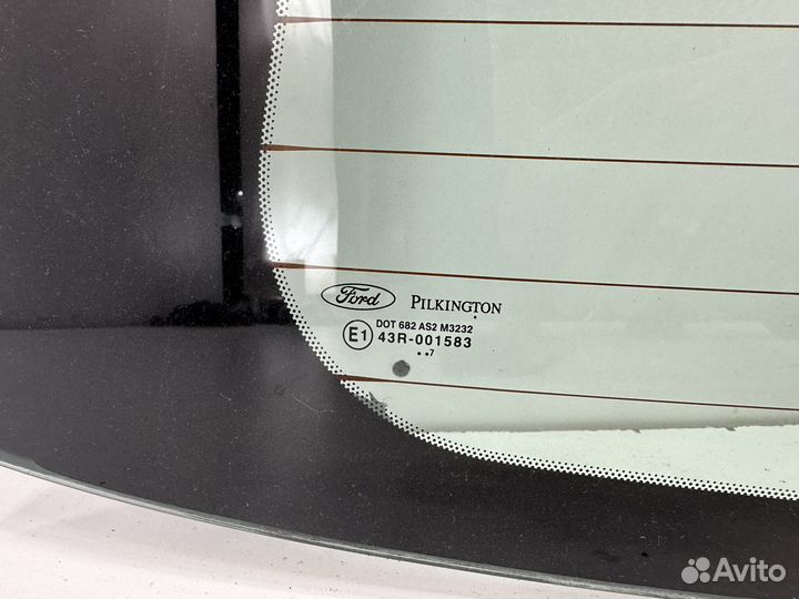Ford Fiesta mk5 купе стекло крышки багажника