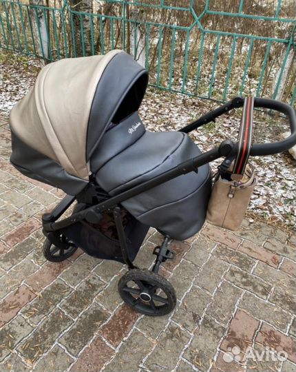 Коляска с реверсивным блоком