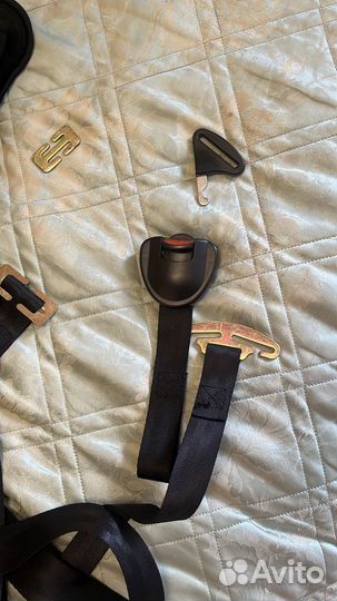 Автомобильное кресло