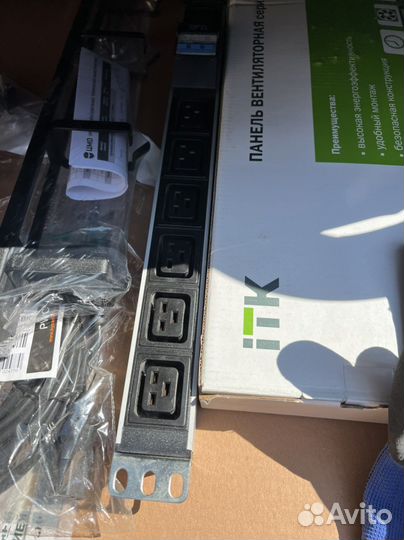 Блок розеток в стойку