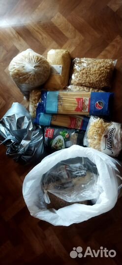 Сухари и макароны для животных