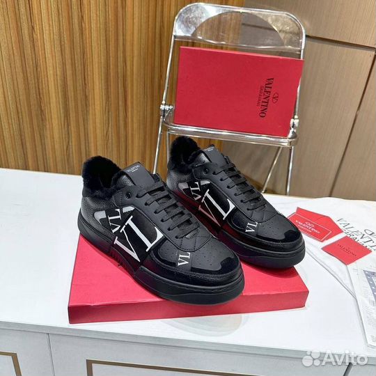 Кроссовки зимние Valentino для женщин