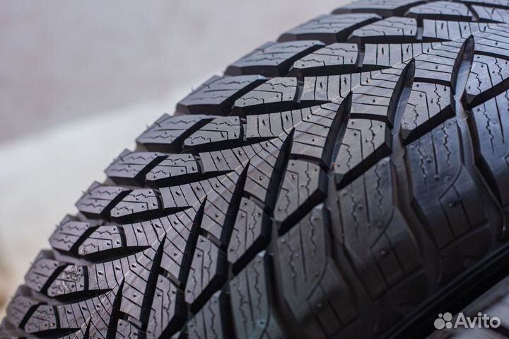 Goodyear UltraGrip SUV+ 245/60 R18 105H