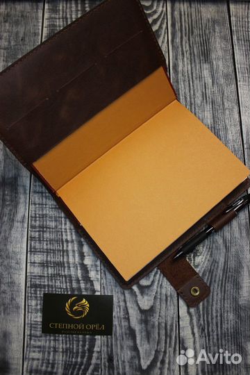 Ежедневник с обложкой из натуральной кожи