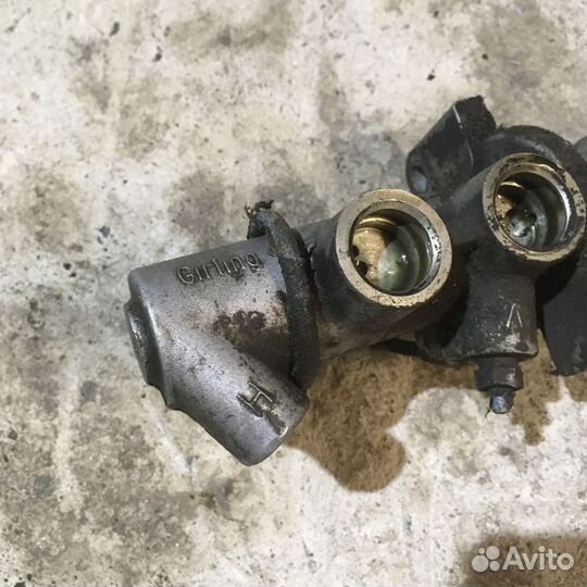 Главный тормозной цилиндр бмв е34