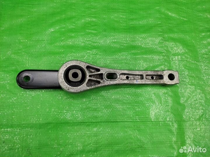 Подушка двигателя зад. Volkswagen Tiguan