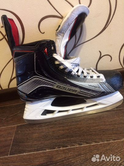 Коньки хоккейные