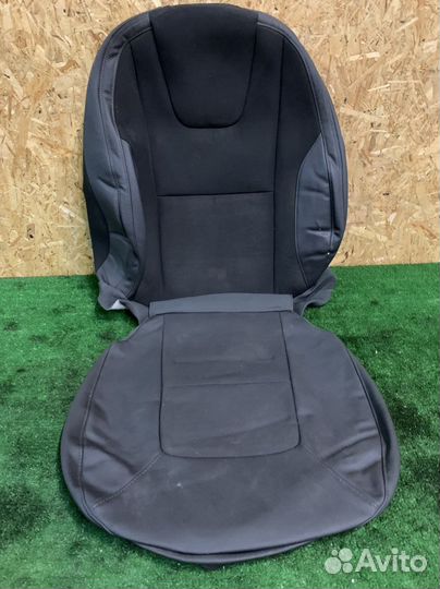 Volvo XC70 S80 обшивка переднего левого сидения