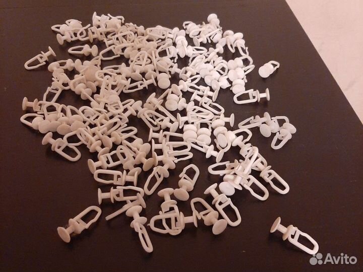 Крючки для потолочного карниза