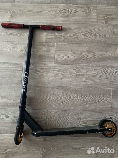 Трюковой самокат