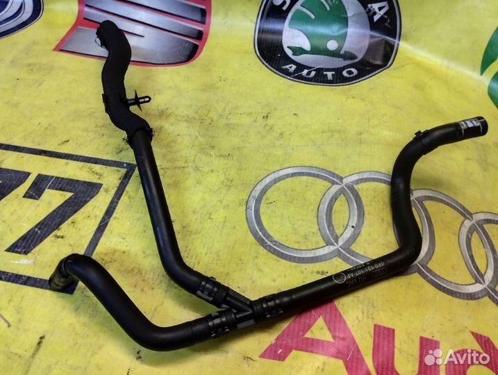 Патрубок системы охлаждения Audi A6 универсал 2.8