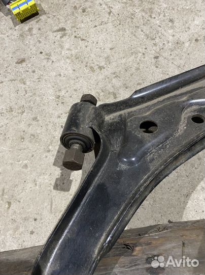 Рычаг Nissan almera n15