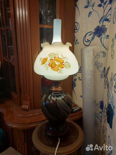 Лампа настольная прикроватная