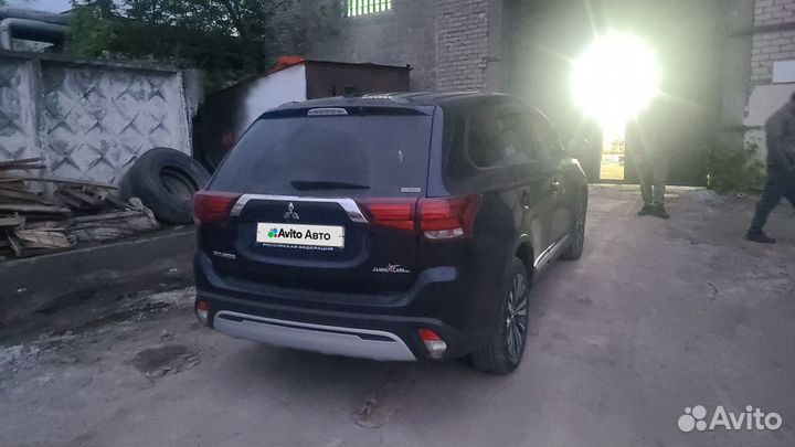 Mitsubishi Outlander 2.4 CVT, 2019, 93 000 км