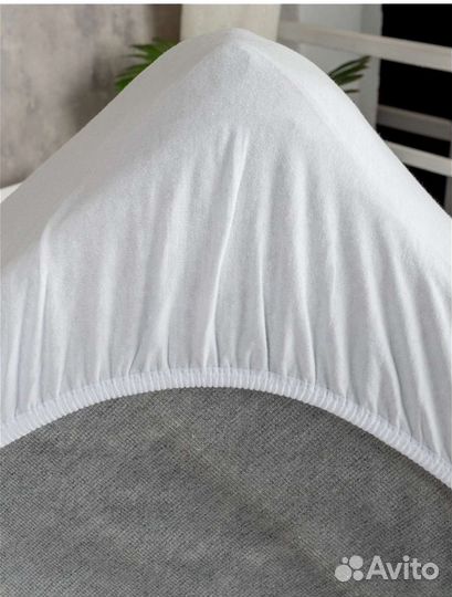 Наматрасник непромокаемый натяжной 60х140х25 Новый