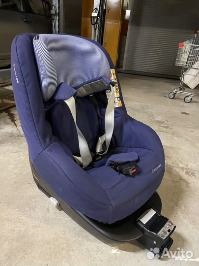 Автомобильное кресло maxi cosi