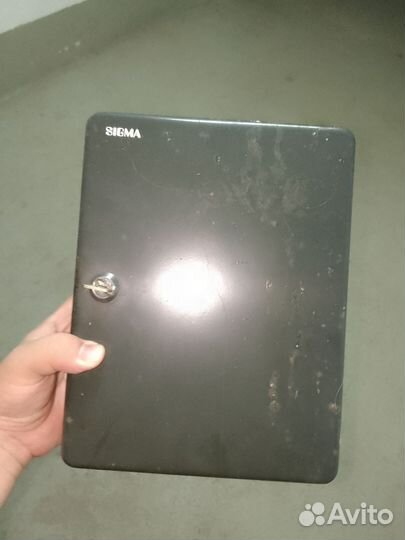 Ключница настенная металлическая