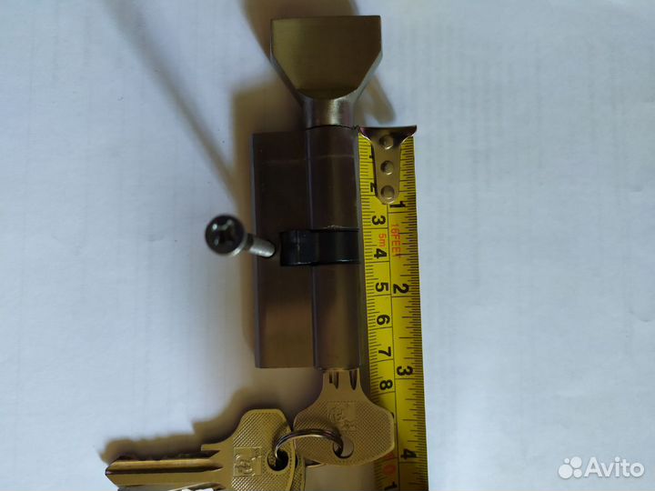 Личинка замка