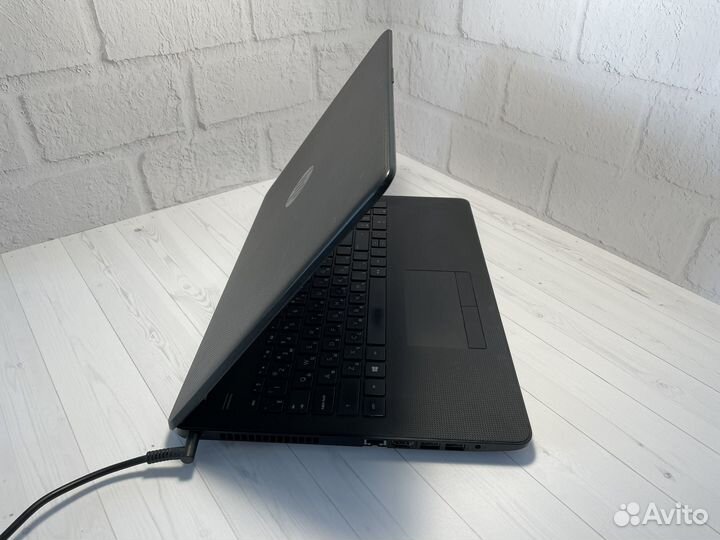 Мощный ноутбук hp AMD/4gb/2видеокарты/FullHD/SSD