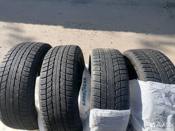 Triangle Snow-LL01 235/60 R18 103H