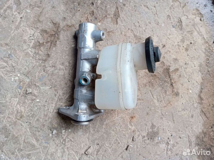 Запчасти на toyota carina e