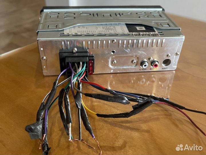 Автомагнитола JBL