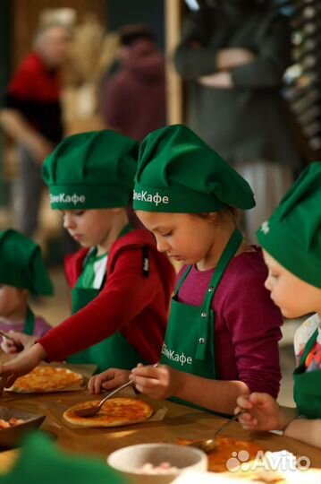 Фартук и колпак детский (новые )