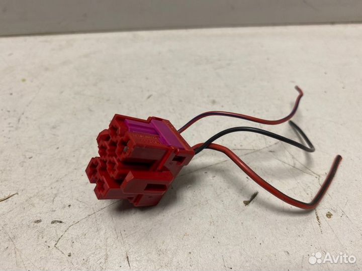 Разъем 3 контактный Volkswagen Passat B5