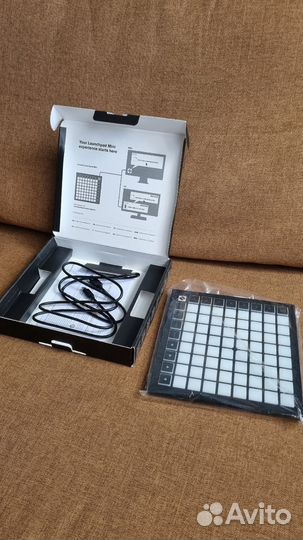 Midi контроллер novation launchpad mini MK3