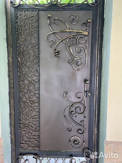 Ворота с калиткой распашные