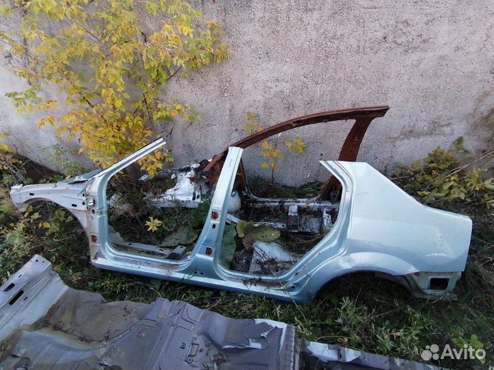 Порог левый Renault Logan