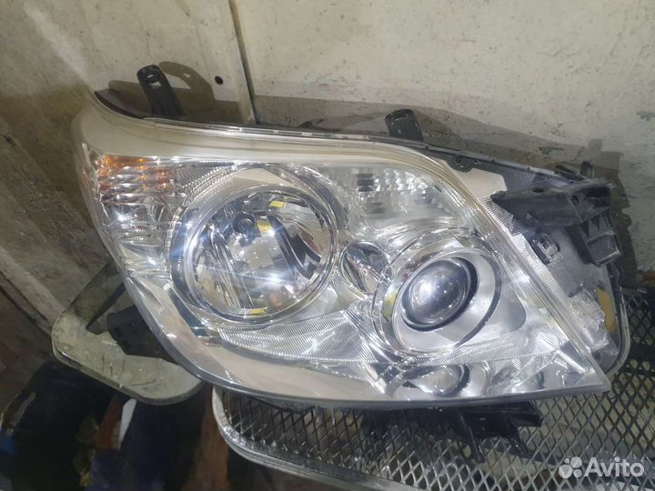Оптика передняя Land Cruiser Prado 150 дорестайл