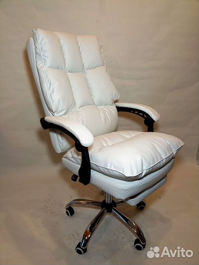 Офисное кресло