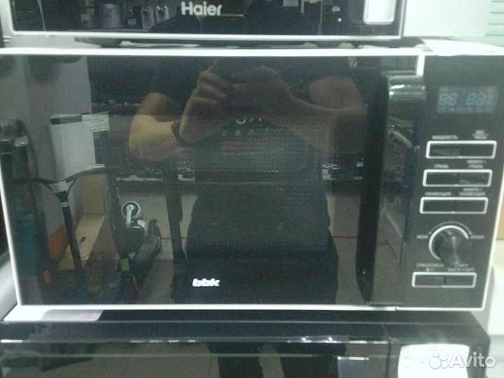 Микроволновая печь BBK 25MWC-992T
