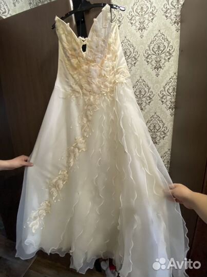 Платье на выпускной или свадьбу