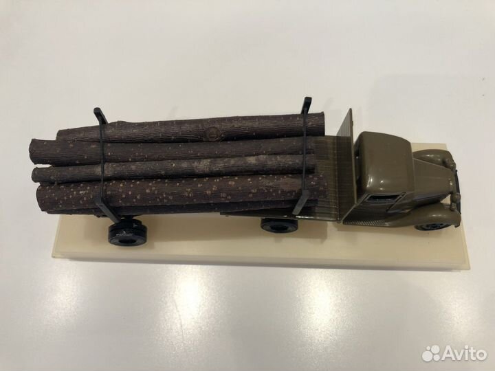 Лесовоз газ-аа с прицепом и лесом ломо