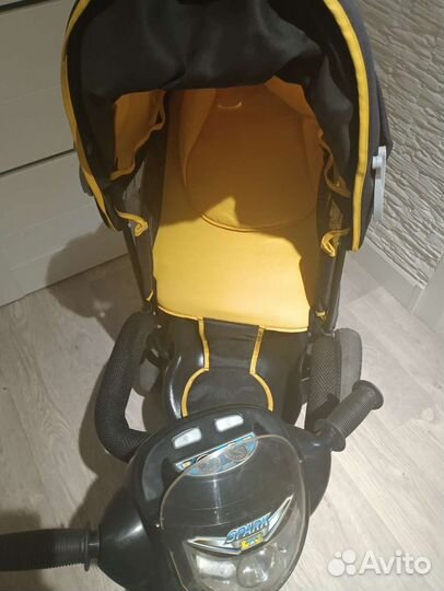 Велосипед с родительской ручкой Racer trike Jaguar