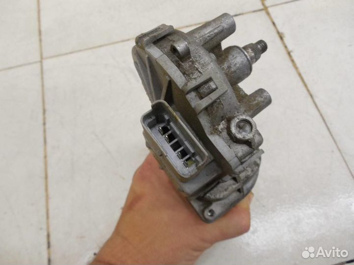 Моторчик стеклоочистителя передний Megane II 2002