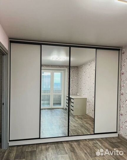 Шкаф купе современный